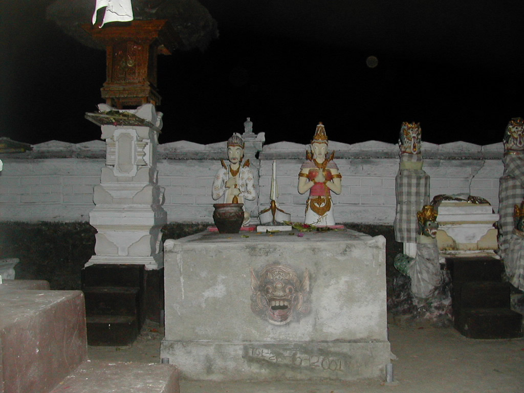 Pura Ulun Danu temple Nusa Ceningan